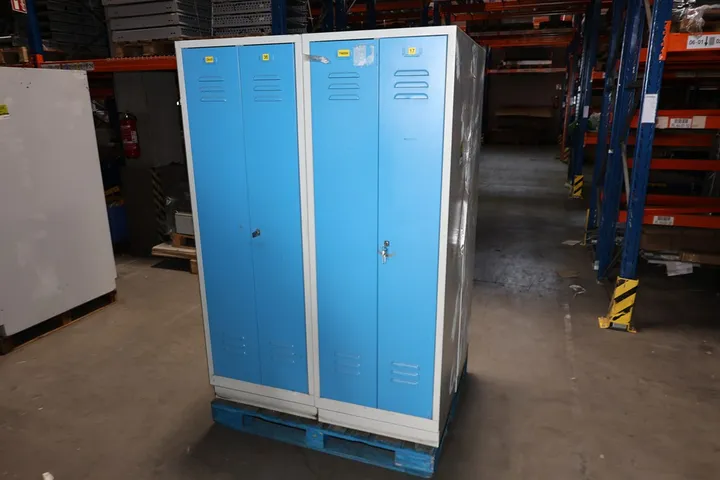 4 x Umkleidespind Maße: 60 x 50 x 180 cm